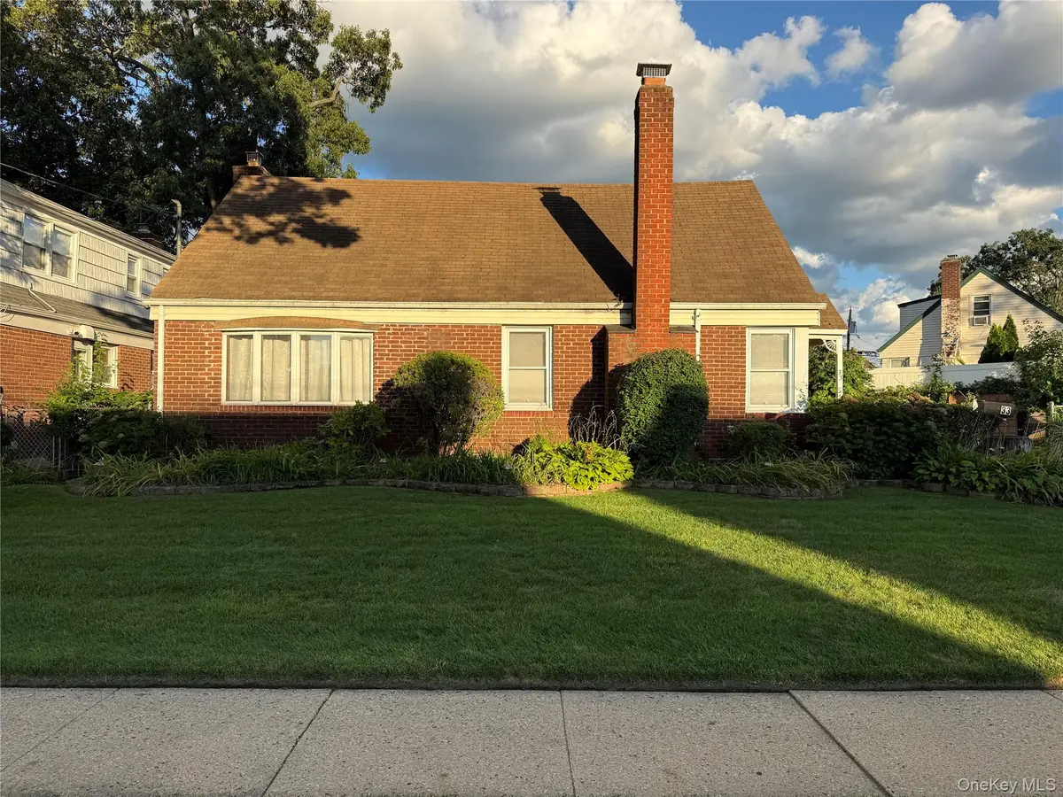 33 Ridgewood Street, Valley Stream, NY 11580 - #1