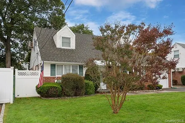 467 Von Elm Avenue, East Meadow, NY 11554 - #3