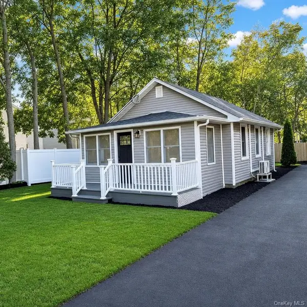 4 Garfield Court, Nesconset, NY 11767
