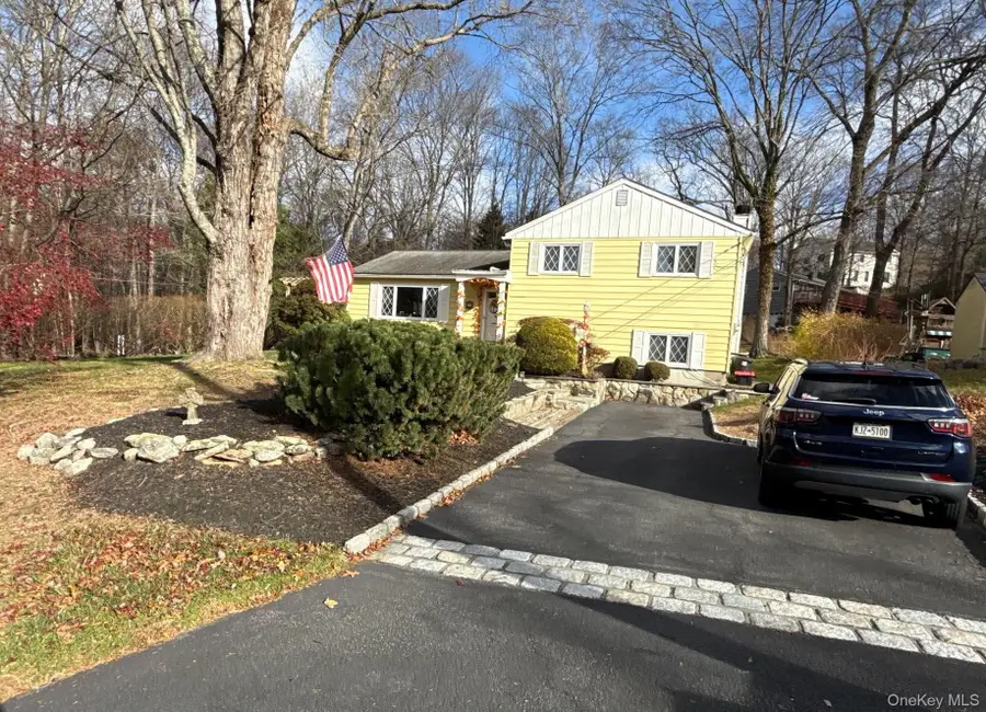10 Woodland Place, Airmont, NY 10952 - #3