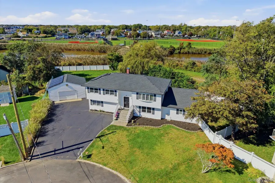 10 Gale Court, Patchogue, NY 11772 - #3