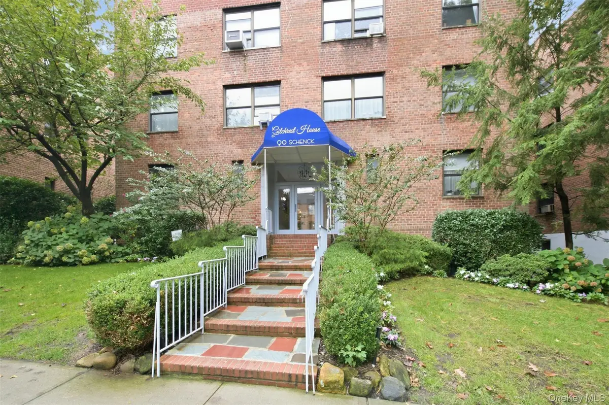 90 Schenck #3M, Great Neck, NY 11021 - #1