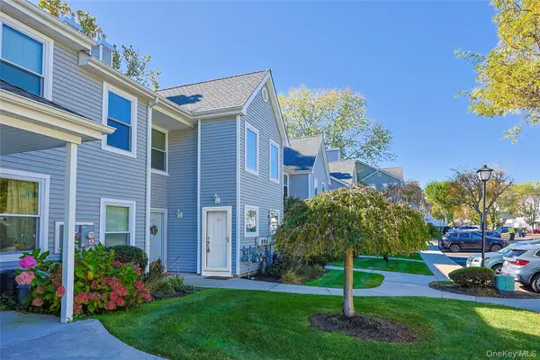 80 Leeward Court #80, Port Jefferson, NY 11777