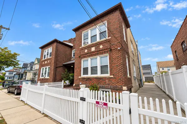 218-15 100 Ave, Queens Village, NY 11429