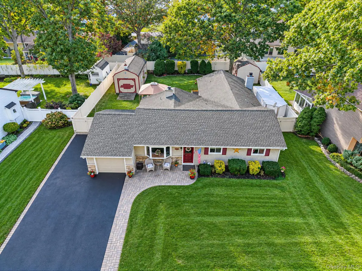 116 Avenue B, Holbrook, NY 11741 - #1