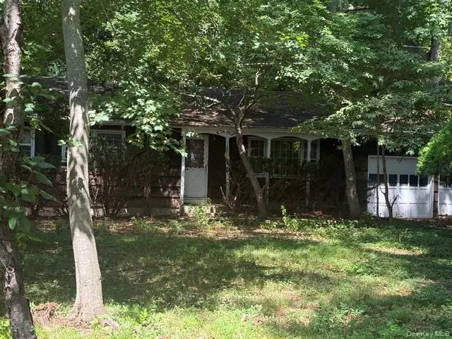 165 Hickory Lane, Smithtown, NY 11787 - #2