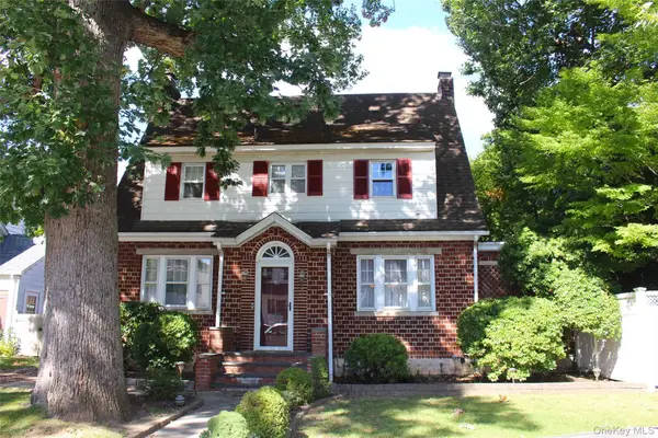 21215 33rd Avenue, Bayside, NY 11361