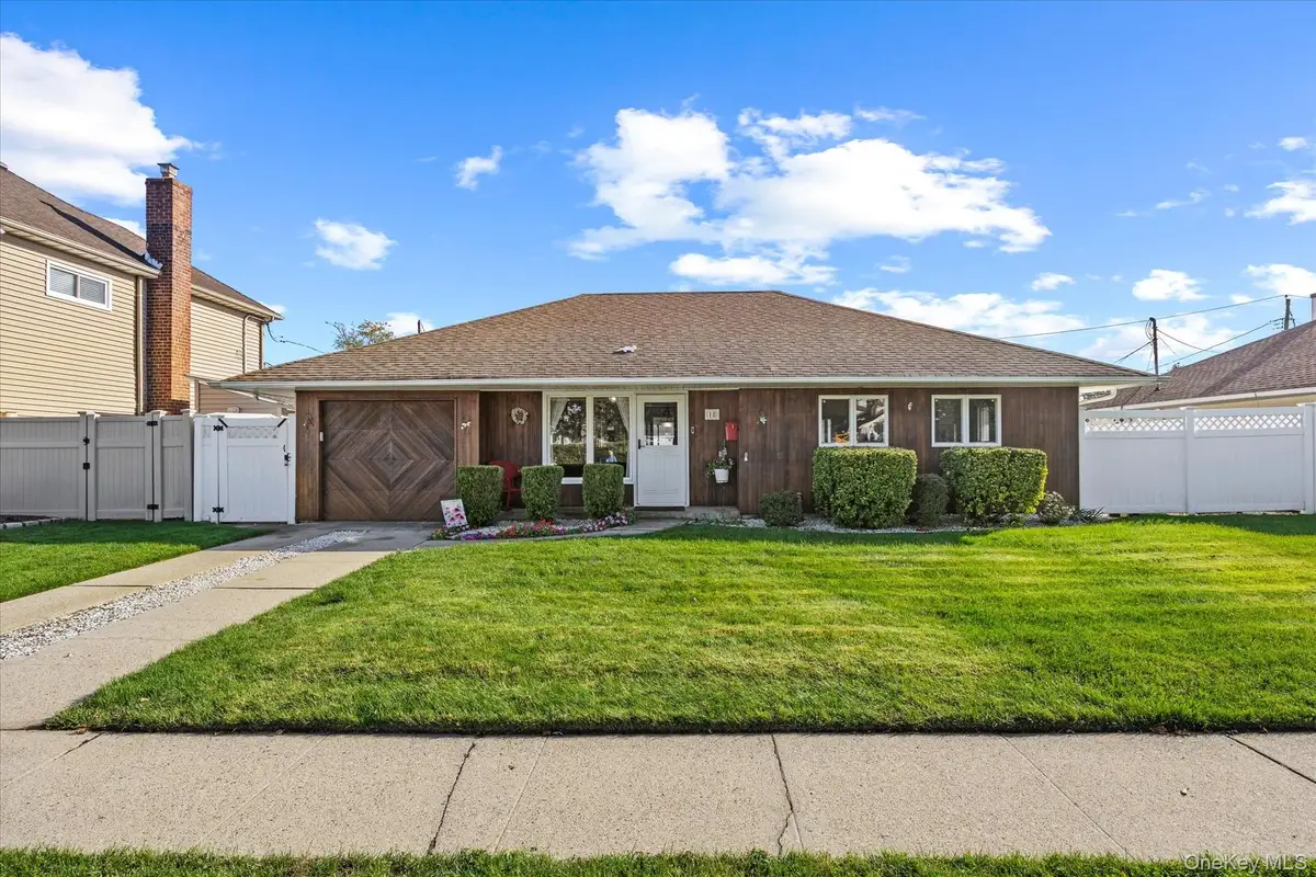 18 Washington Street, Hicksville, NY 11801 - #1