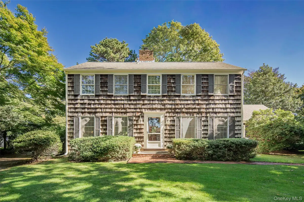 32 Aberdeen Lane, Southampton, NY 11968 - #1