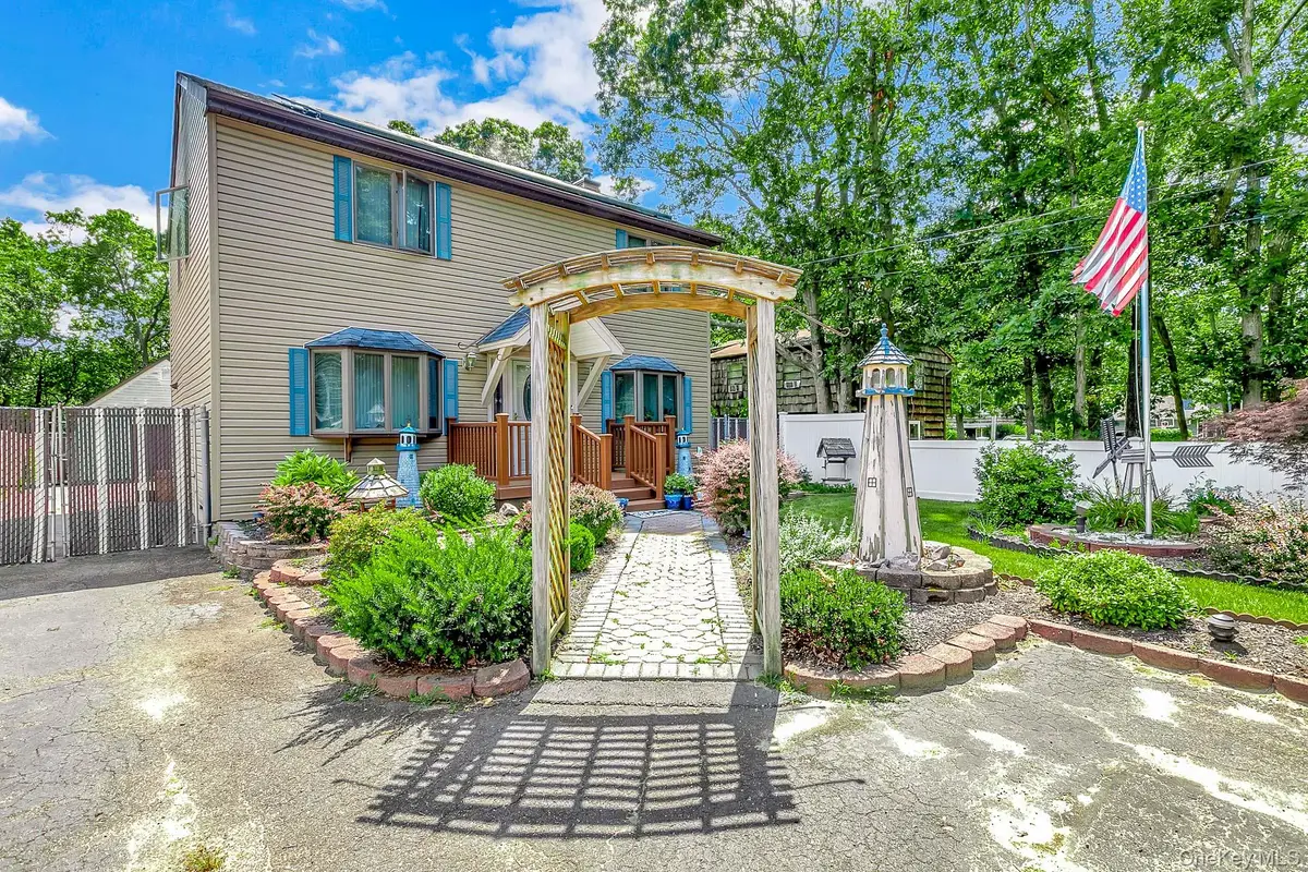 17 Victory Avenue, Shirley, NY 11967 - #1