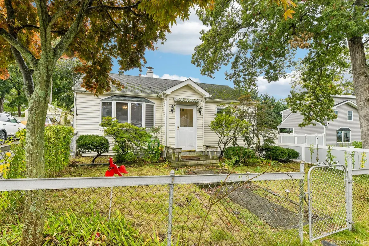 62 E 20th Street, Huntington Station, NY 11746 - #1