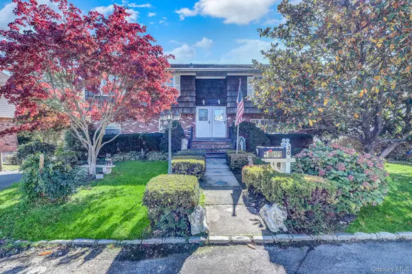 30 Gaffney Street, Glen Cove, NY 11542