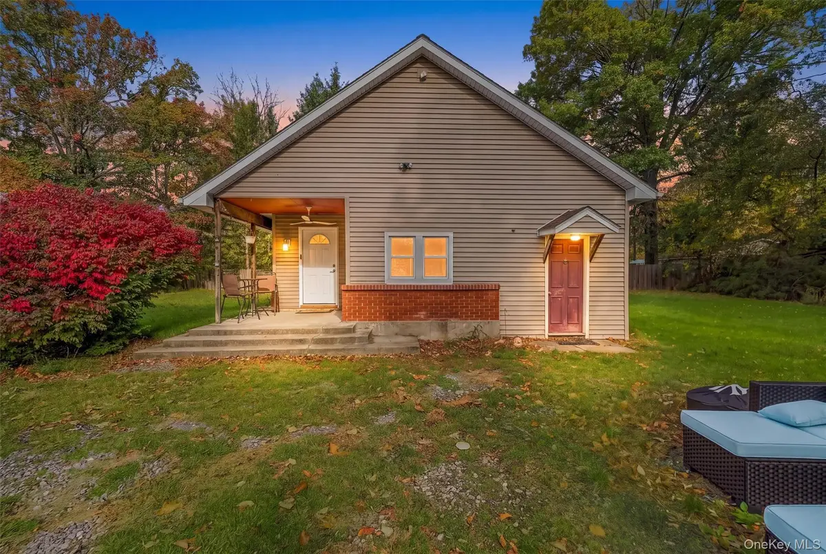 161 Quaker Street, Wallkill, NY 12589 - #1
