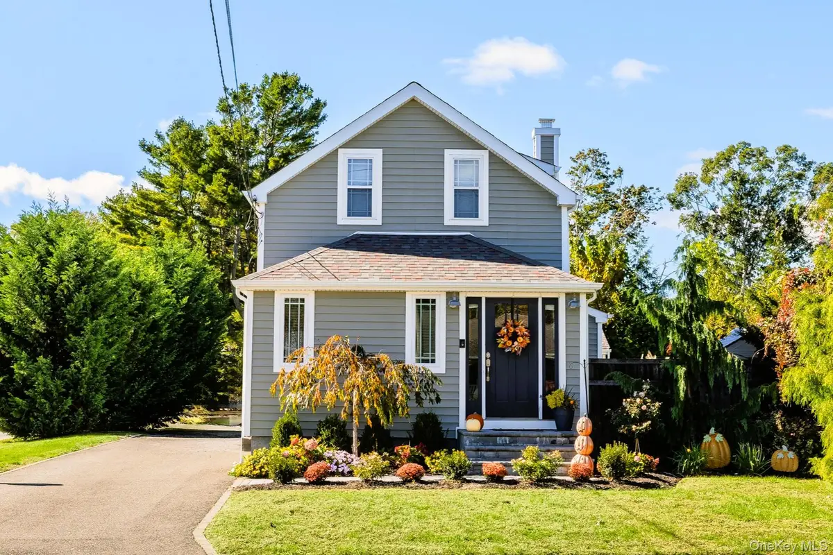 388 Lincoln Avenue, Sayville, NY 11782 - #1