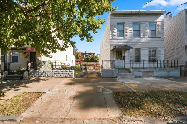 1716 Barnes Avenue, Bronx, NY 10462