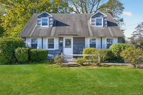 35 Ross Lane, East Norwich, NY 11732