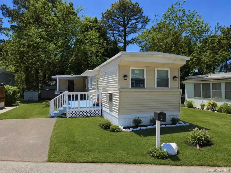 525 Riverleigh Ave #C7, Riverhead, NY 11901 - #1
