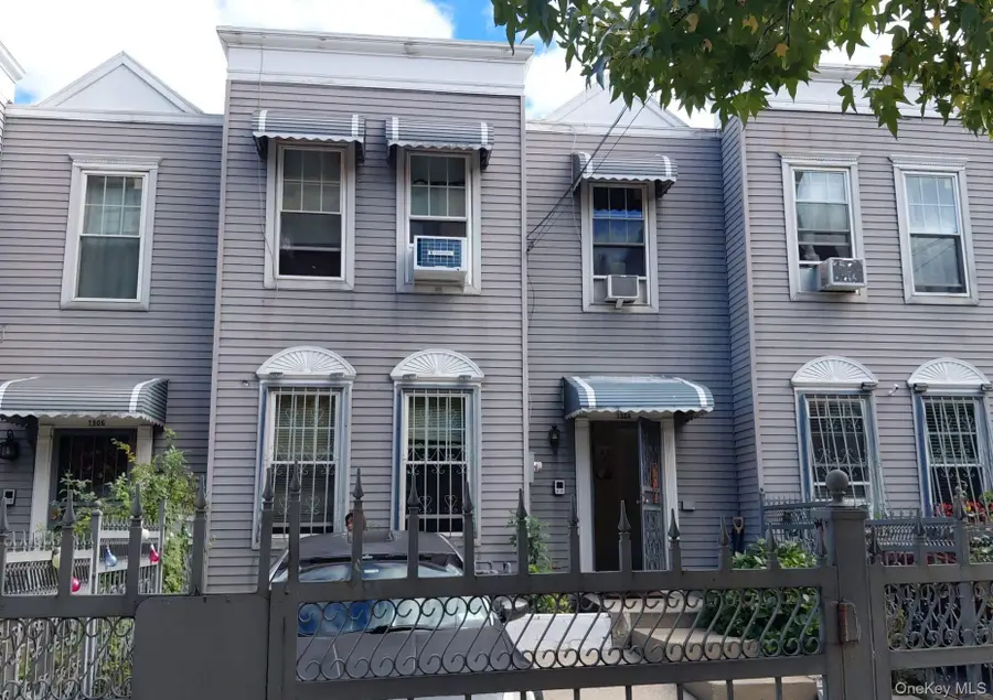 1904 Daly Avenue #96, Bronx, NY 10460 - #2
