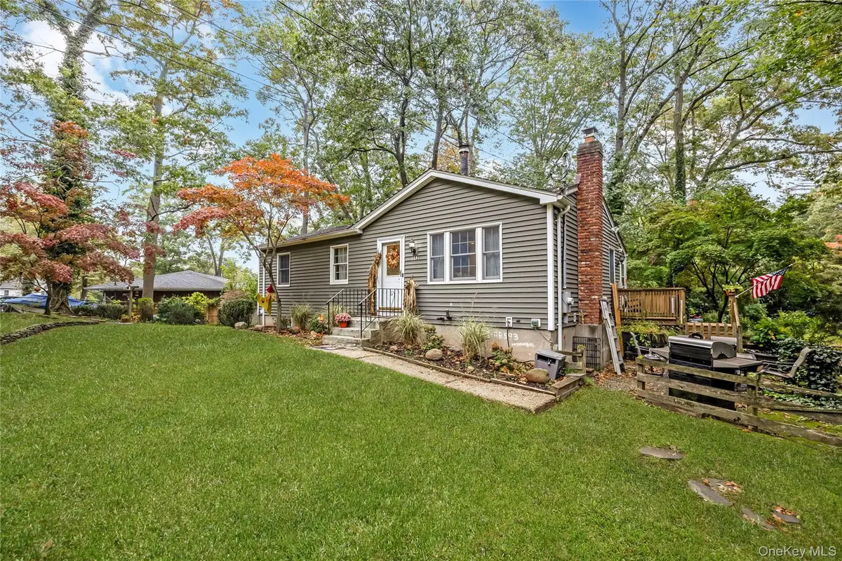112 Lynbrook Drive, Sound Beach, NY 11789 - #1