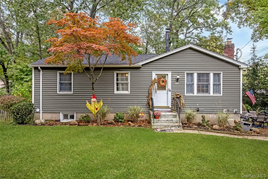 112 Lynbrook Drive, Sound Beach, NY 11789 - #3