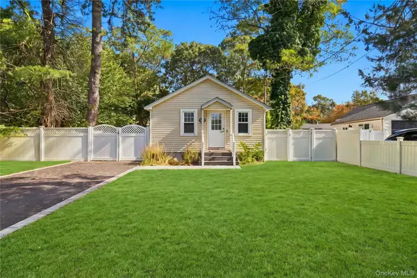 195 Mckinley Drive, Mastic Beach, NY 11951