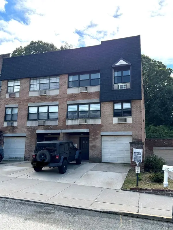 240-22 70 Avenue #9C,9G2, Douglaston, NY 11362