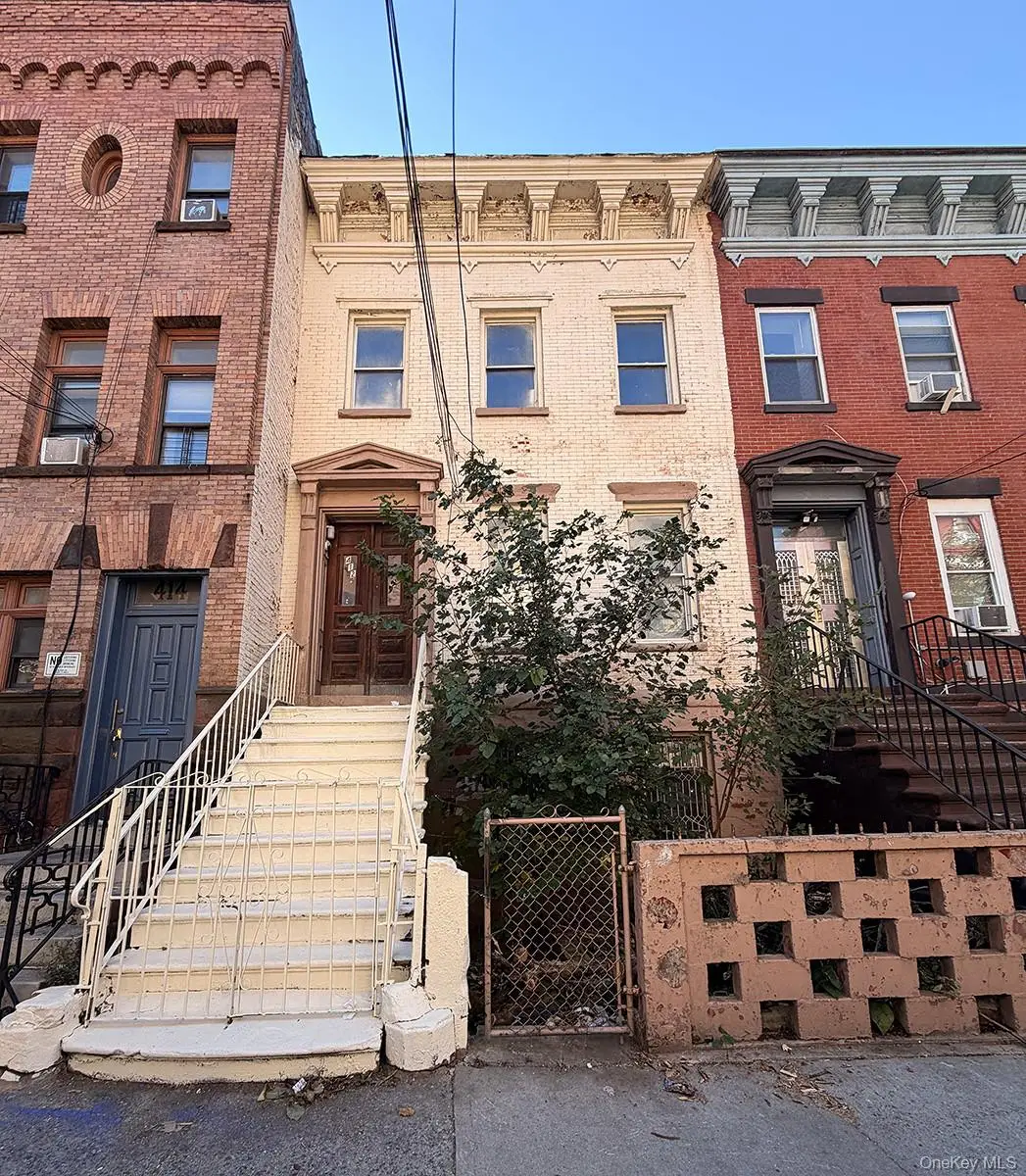 412 E 136th Street, Bronx, NY 10454 - #1