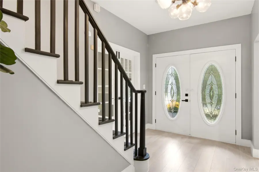 209 Old Town Road, East Setauket, NY 11733 - #3