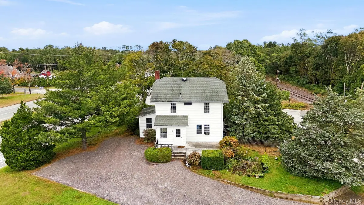 645 Hamilton Avenue, Mattituck, NY 11952 - #1