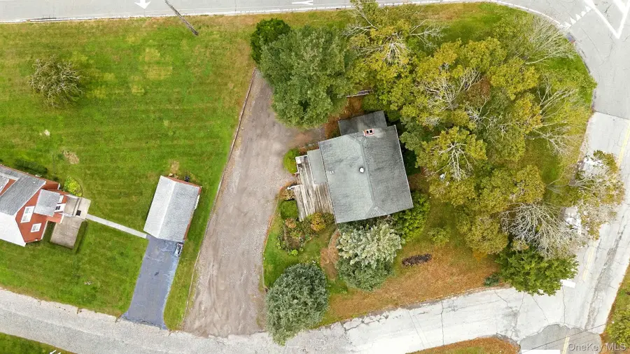645 Hamilton Avenue, Mattituck, NY 11952 - #3