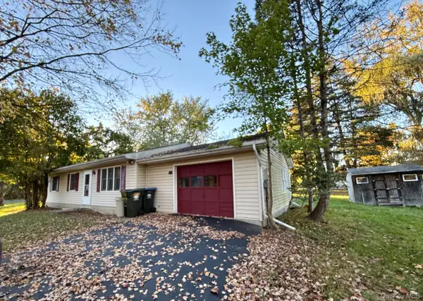3 Edward Drive, Pine Bush, NY 12566