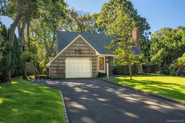 11 Nassau Road, Hampton Bays, NY 11946