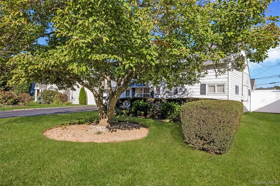2149 Salisbury Park Drive, Westbury, NY 11590 - #3