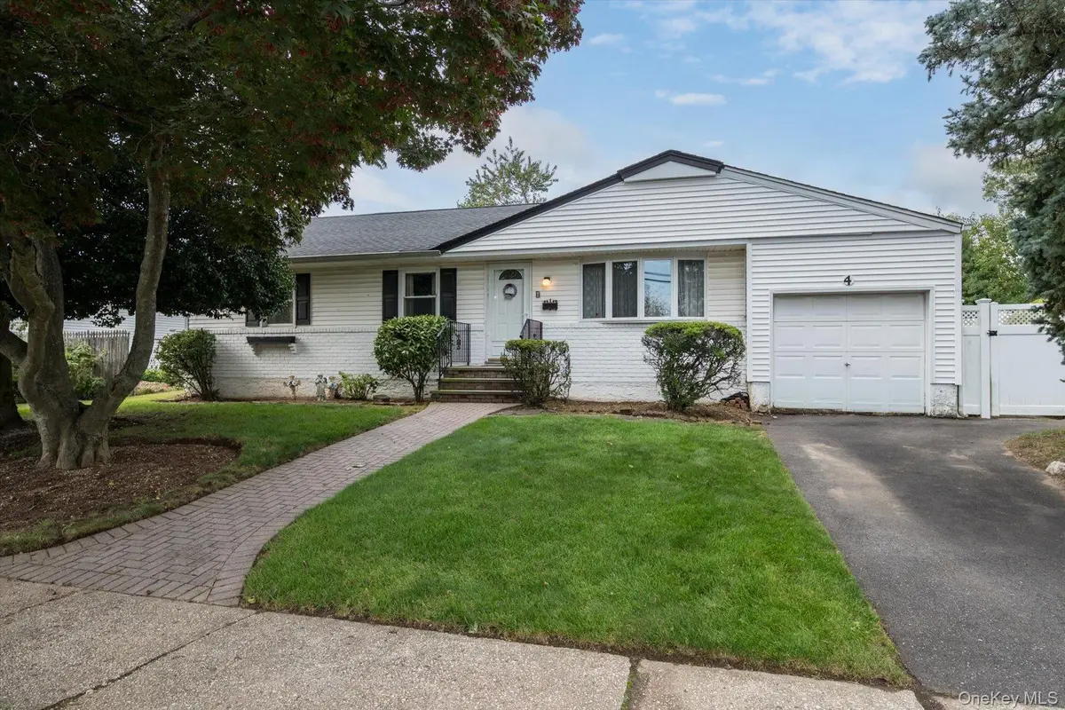 4 Paula Drive, Farmingdale, NY 11735 - #1