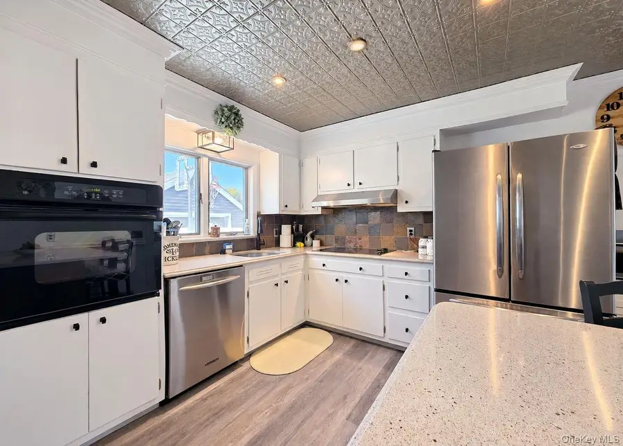 8 Perry Place, Patchogue, NY 11772 - #2