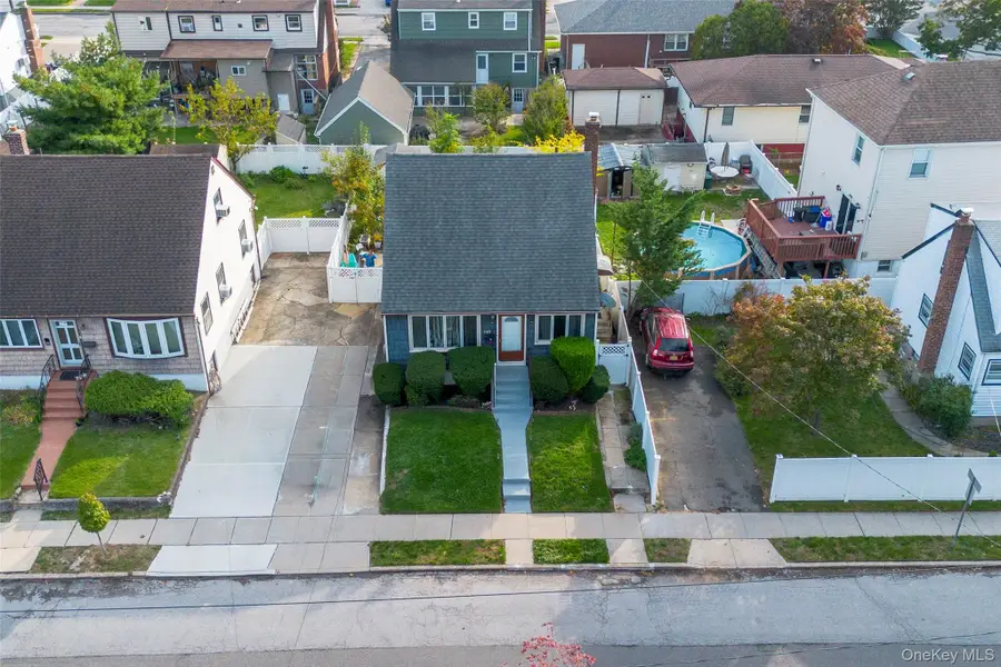 142 Washington Avenue, Valley Stream, NY 11580 - #3