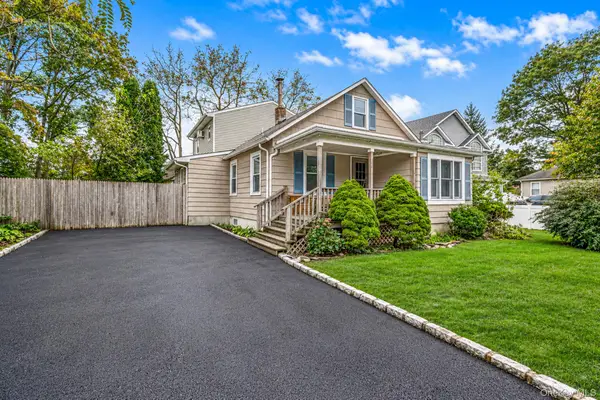 34 E 19th Street, Huntington Station, NY 11746