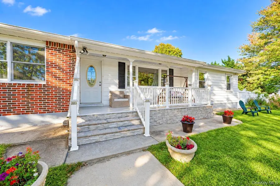 431 Blue Point Road, Farmingville, NY 11738 - #2