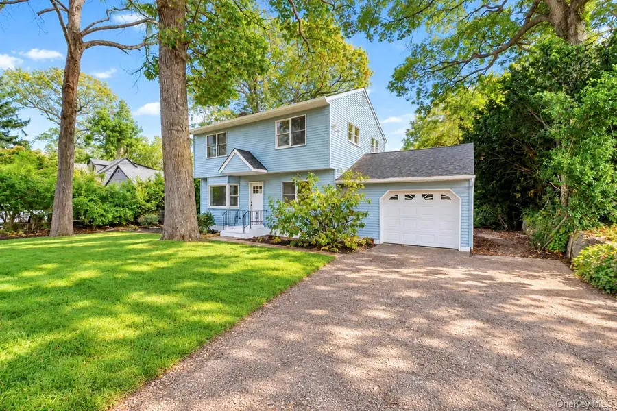 16 Kellum Avenue, Huntington Station, NY 11746 - #3