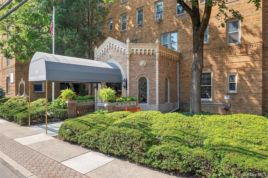 219 Bronx River Road #5A, Yonkers, NY 10704 - #2