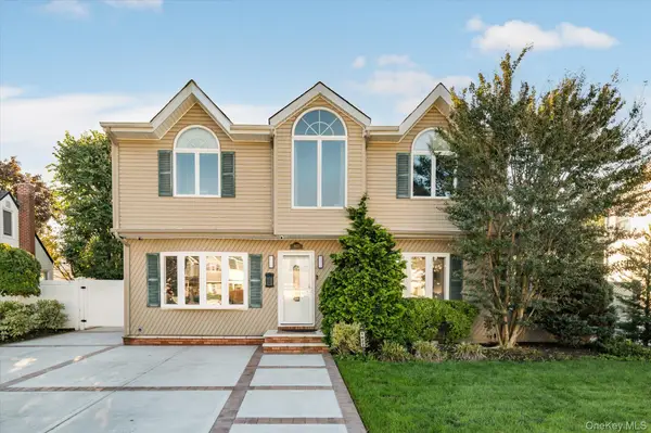 1622 Carla Lane, East Meadow, NY 11554