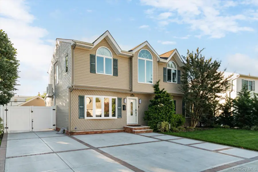 1622 Carla Lane, East Meadow, NY 11554 - #2