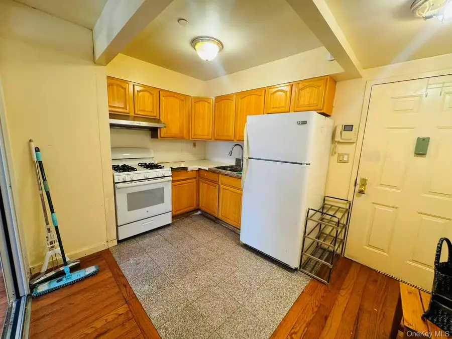 3506 Leavitt Street #4H, Flushing, NY 11354 - #2