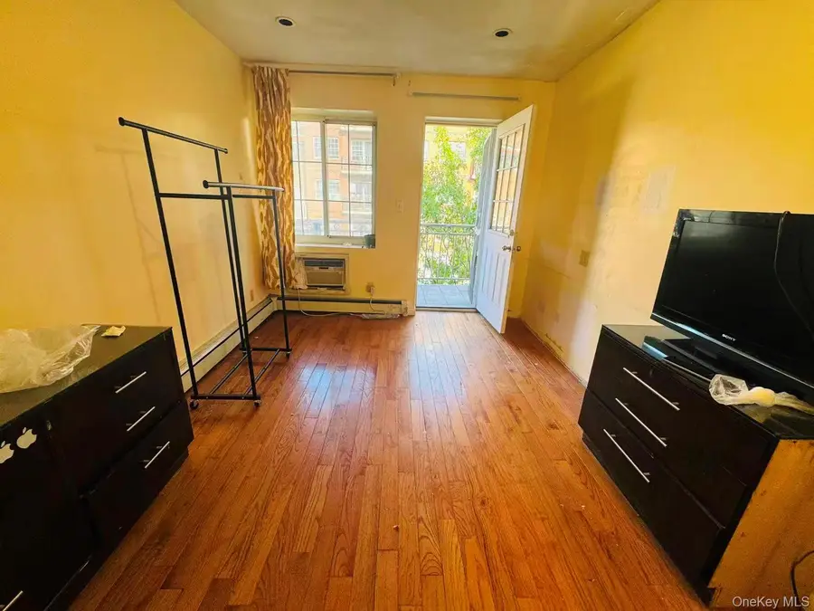 3506 Leavitt Street #4H, Flushing, NY 11354 - #3