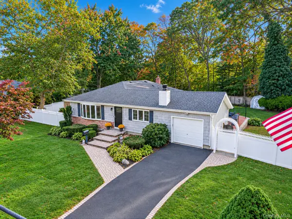7 Abby Drive, East Northport, NY 11731