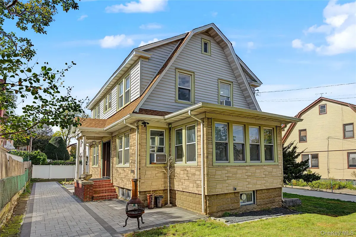 6-16 129th, College Point, NY 11356 - #1