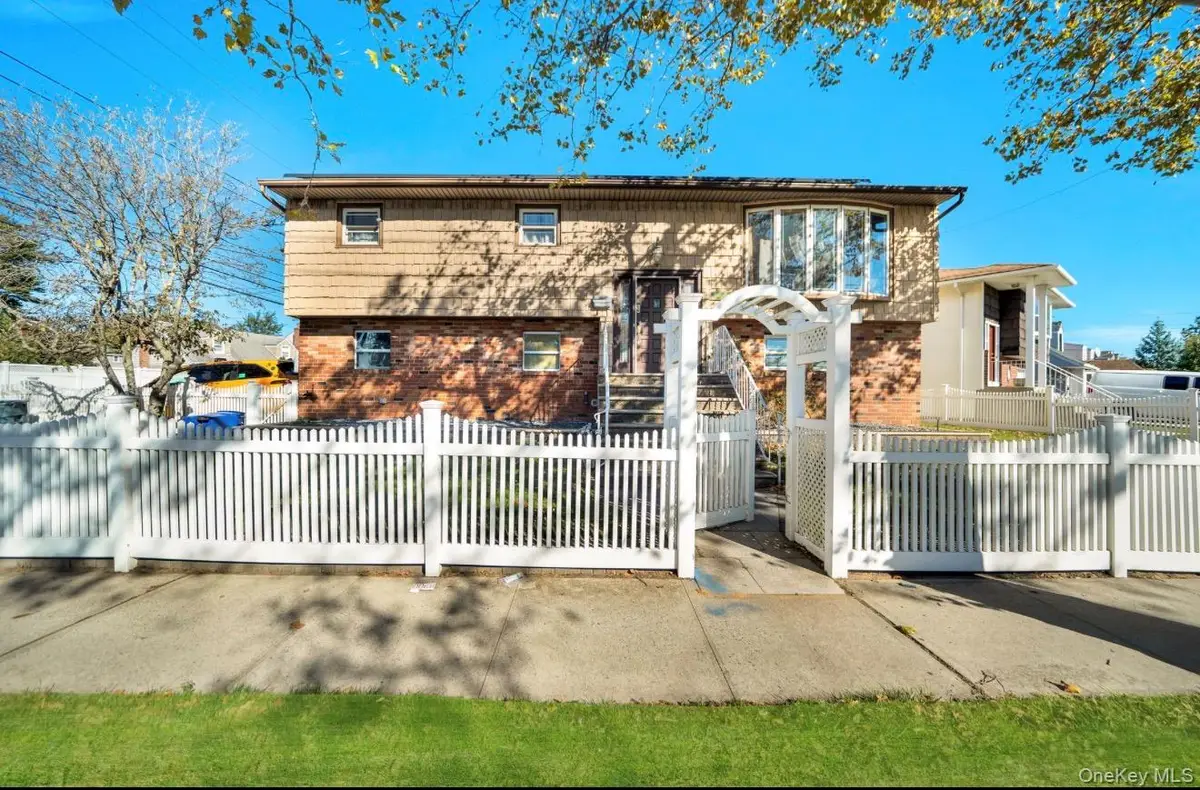 1111 Franklin Avenue, North Valley Stream, NY 11580 - #1