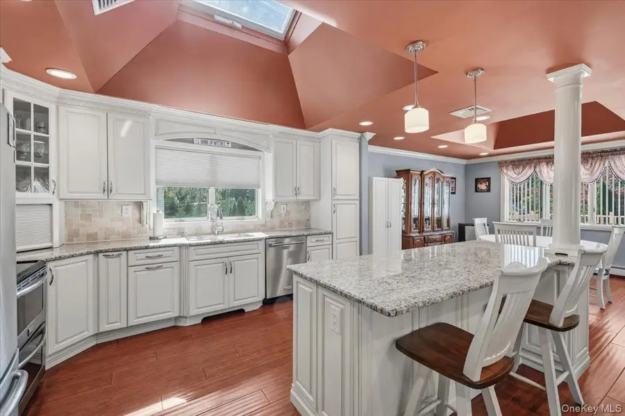 2 Jayne Court, Nesconset, NY 11767 - #3