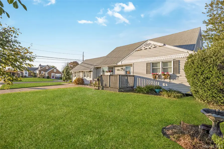 45 Charleston Drive, Amity Harbor, NY 11701 - #3