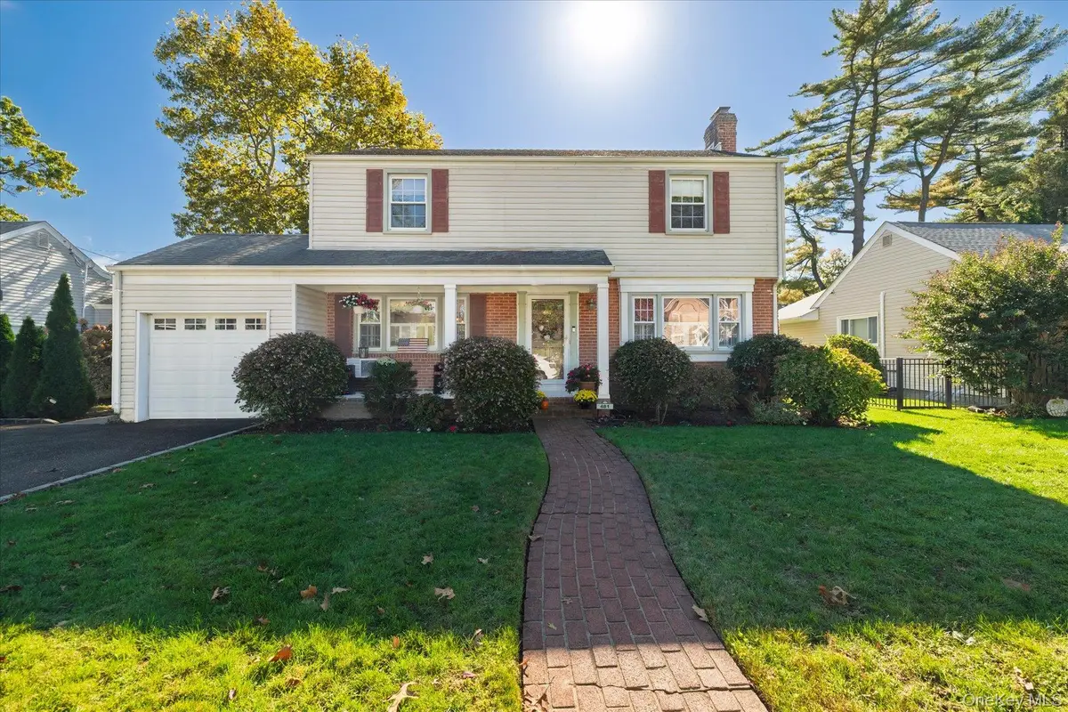 481 S Wood Road, Rockville Centre, NY 11570 - #1